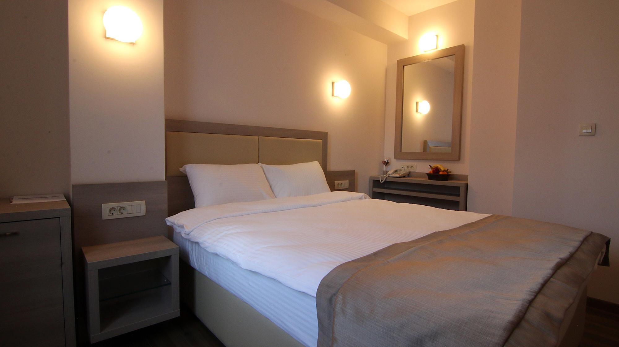 Hotel Vlaho Skopje Extérieur photo
