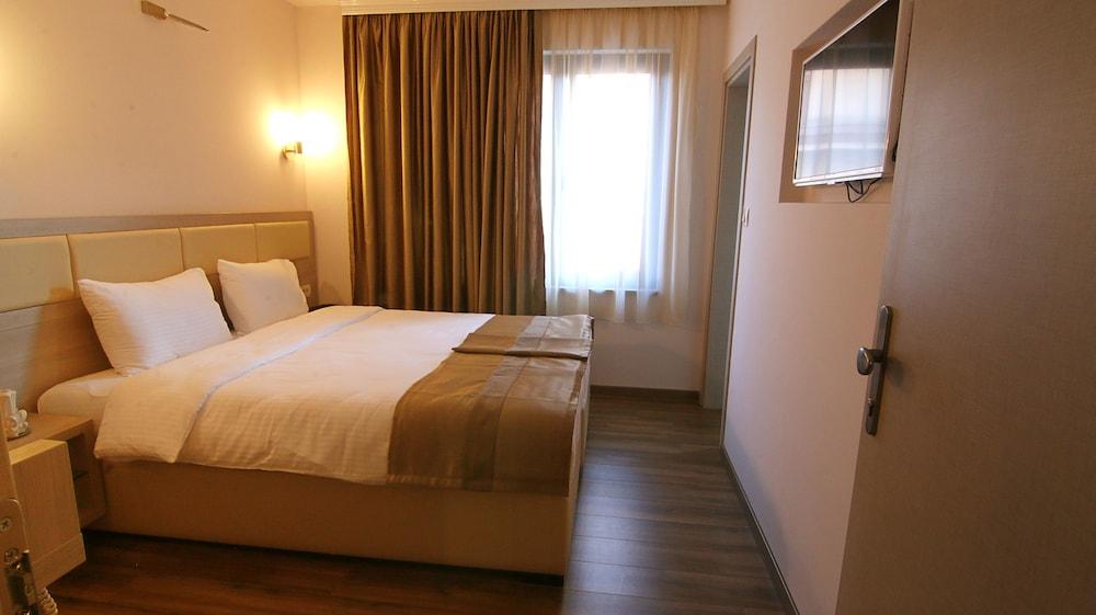 Hotel Vlaho Skopje Extérieur photo