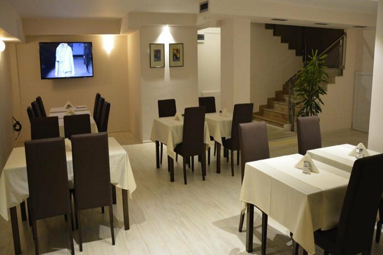 Hotel Vlaho Skopje Extérieur photo