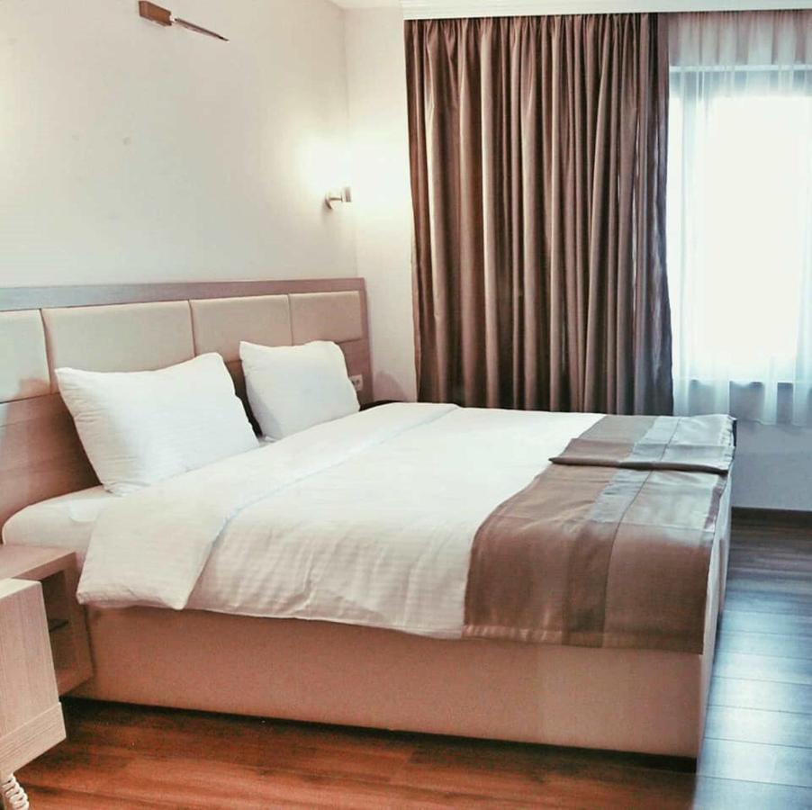 Hotel Vlaho Skopje Extérieur photo